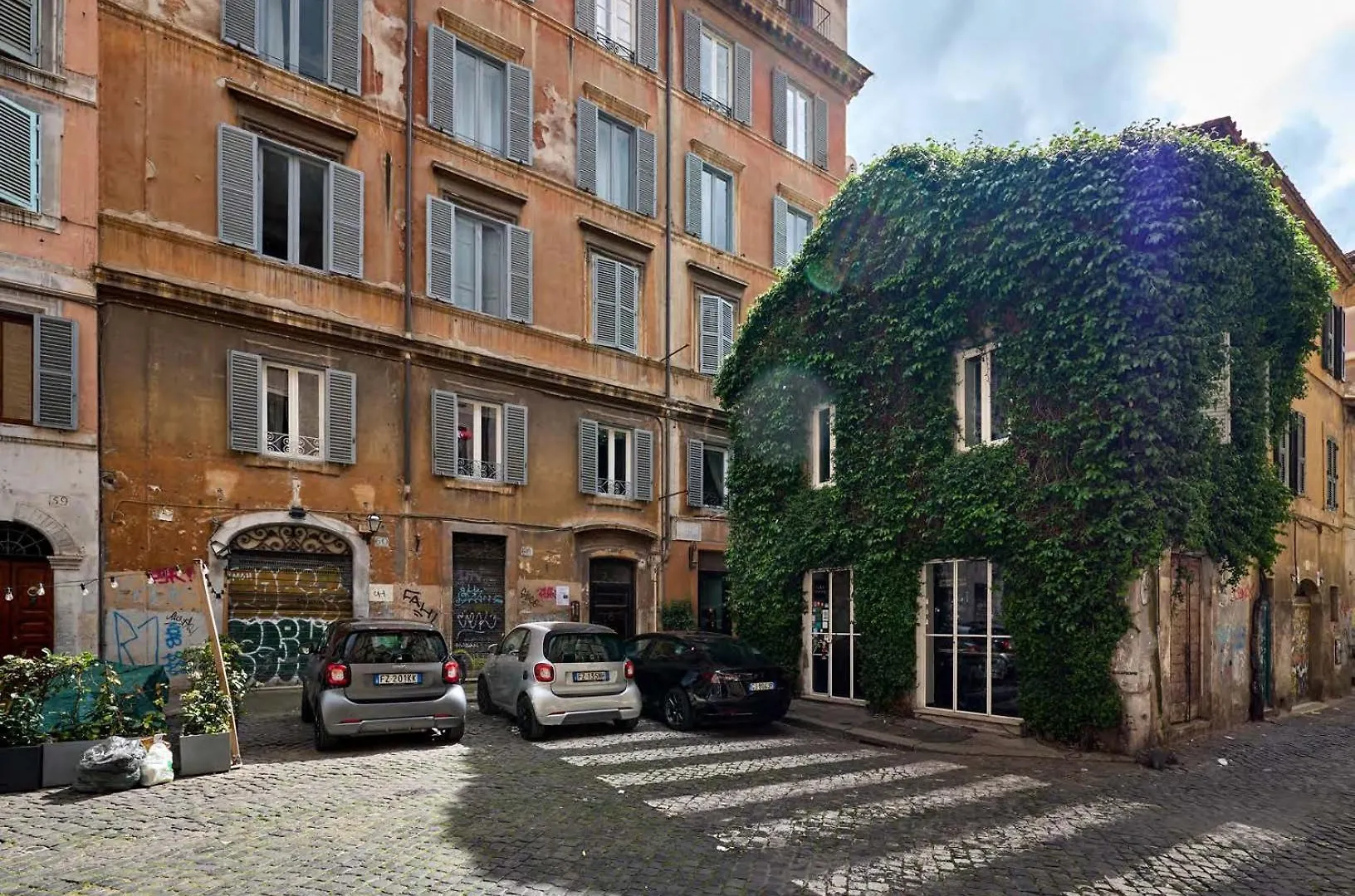 Colosseum Flat Dark Rome Holiday home